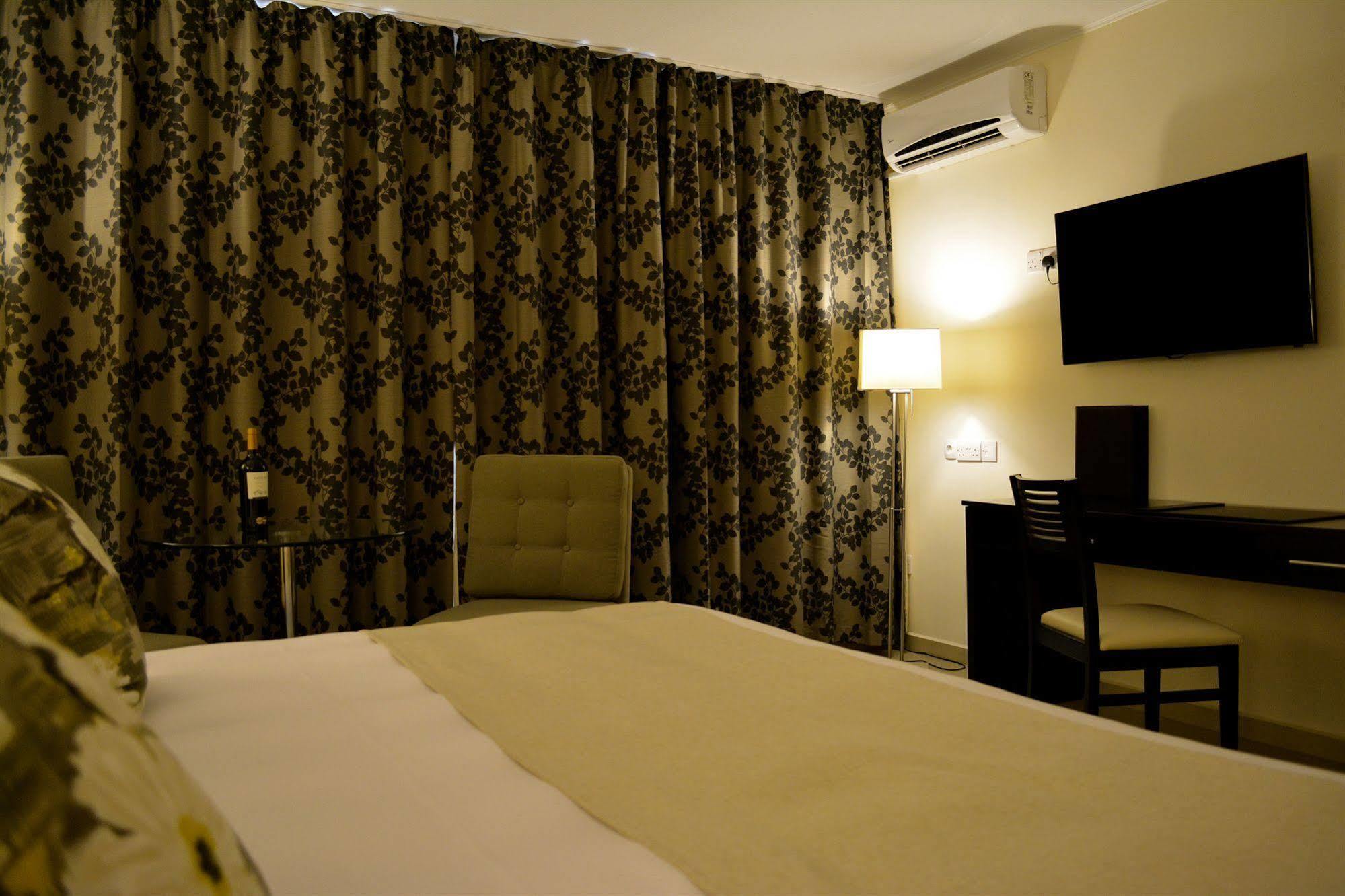 New Brookfields Hotel Freetown Exteriér fotografie